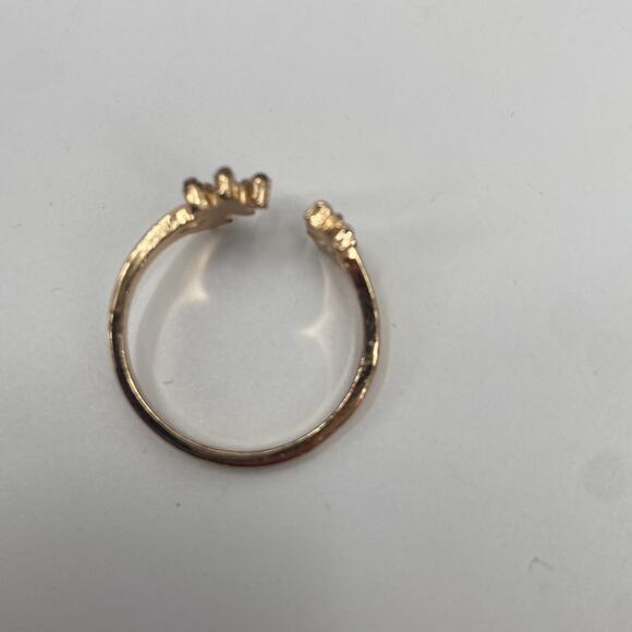 Gold tone flower adjustable ring - Picture 5 of 5